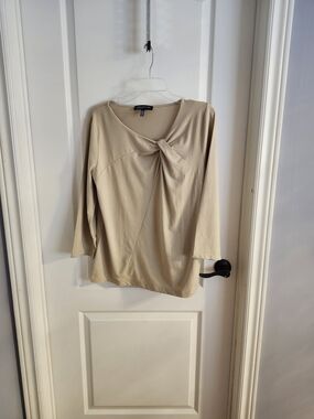 Taupe Twist-Front 3/4 Sleeve Top